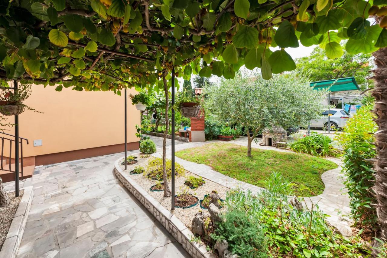Apartment Casa Banko Rovigno Esterno foto