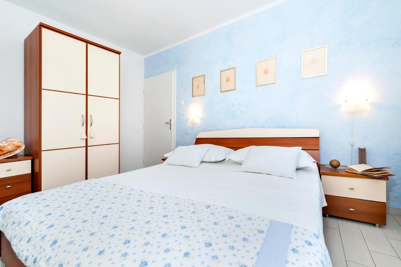 Apartment Casa Banko Rovigno Esterno foto