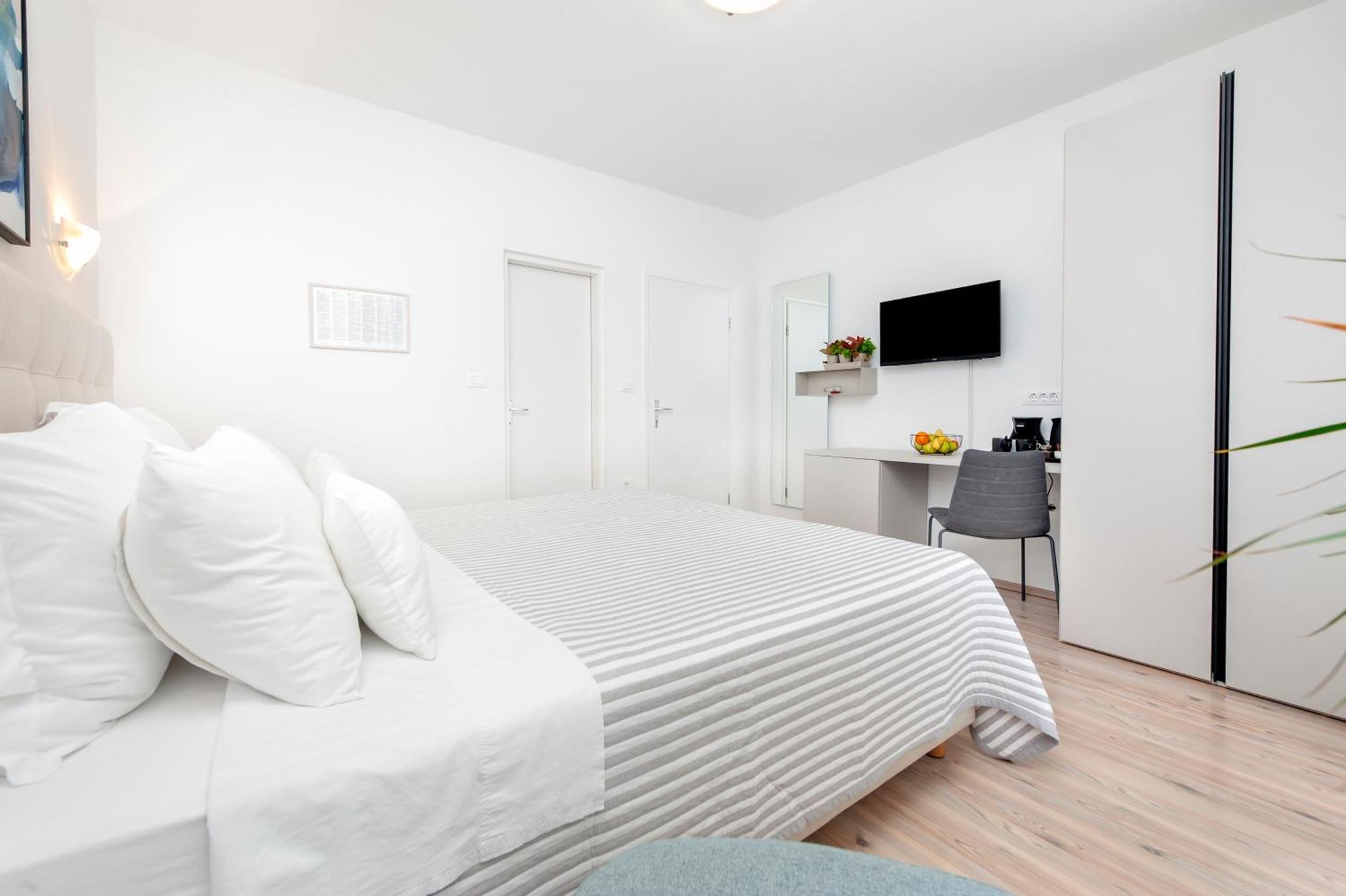 Apartment Casa Banko Rovigno Esterno foto